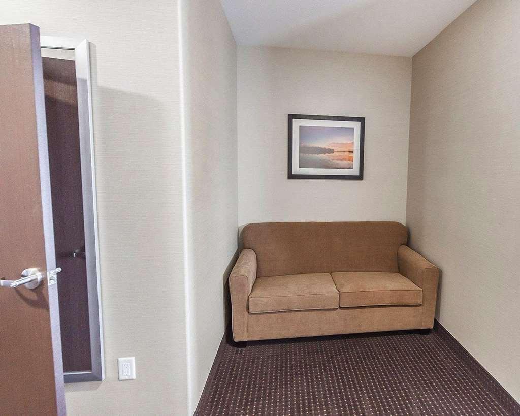 Comfort Inn & Suites Bonnyville Стая снимка