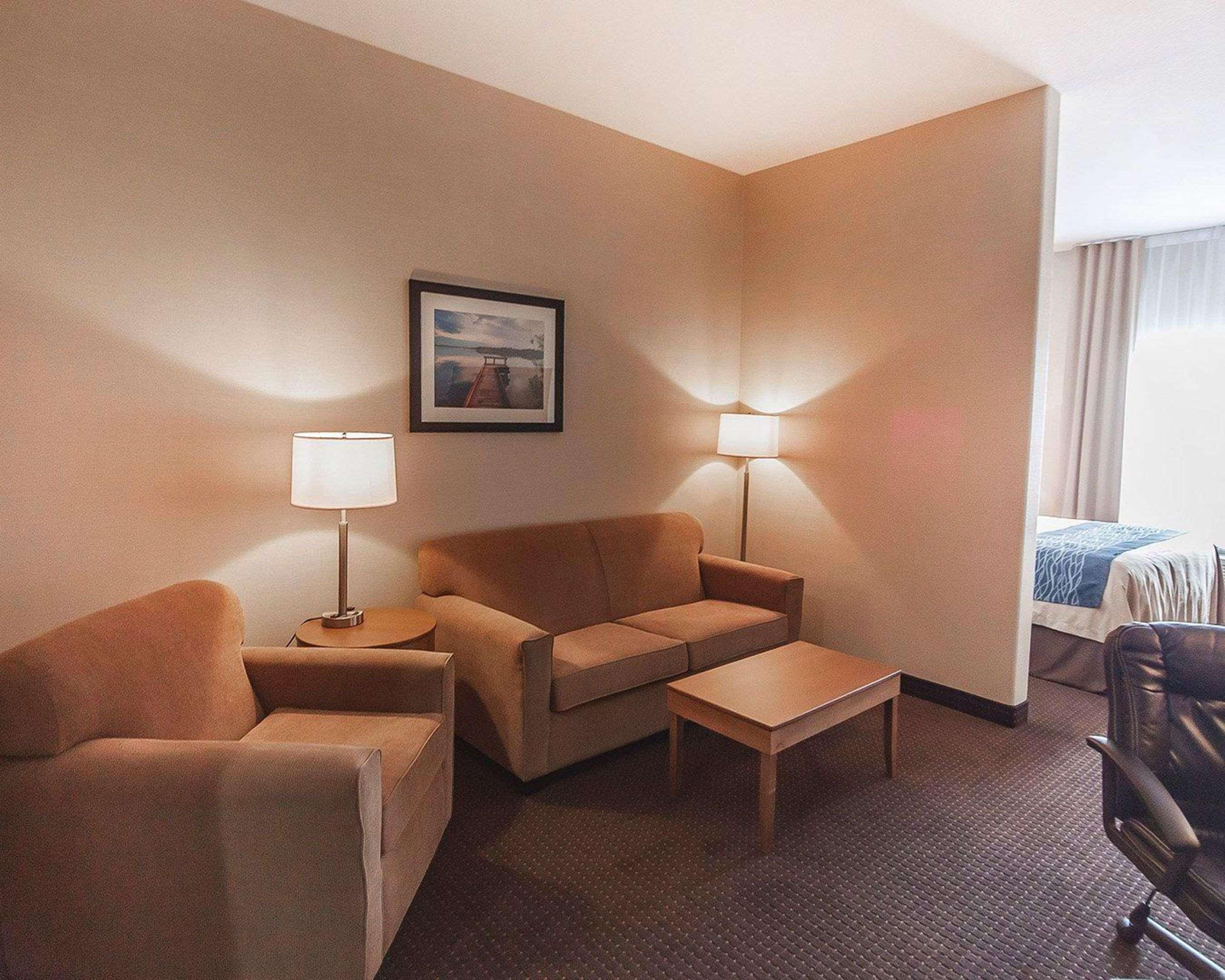 Comfort Inn & Suites Bonnyville Екстериор снимка