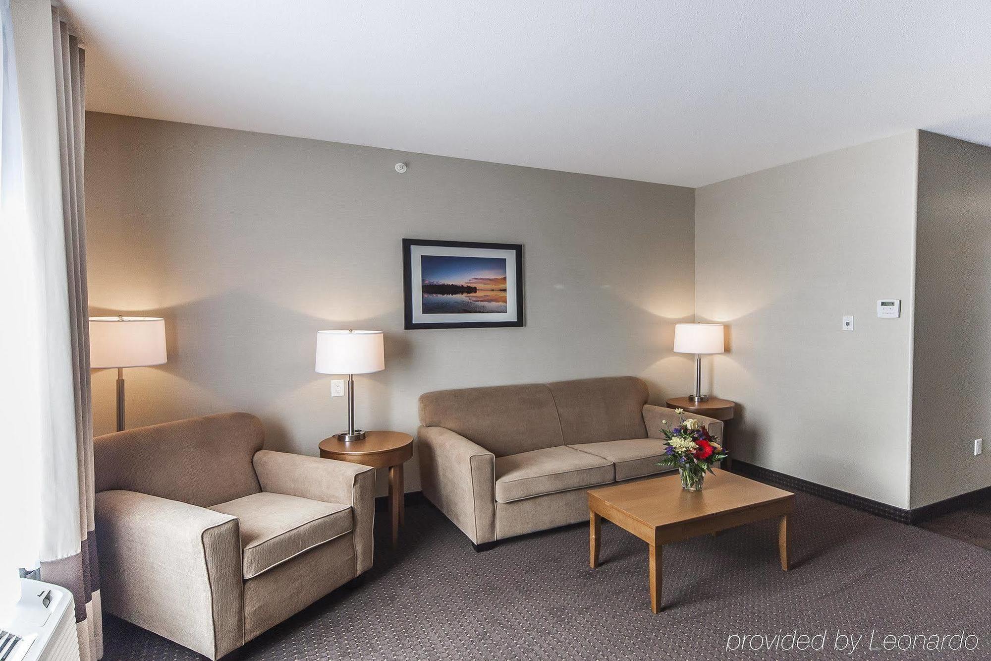 Comfort Inn & Suites Bonnyville Екстериор снимка